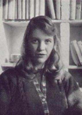 Black and white photo of Sylvia Plath in Cambridge, 1957